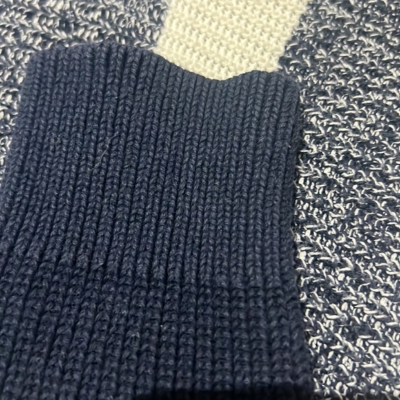 Sweater - Picture 5 of 7